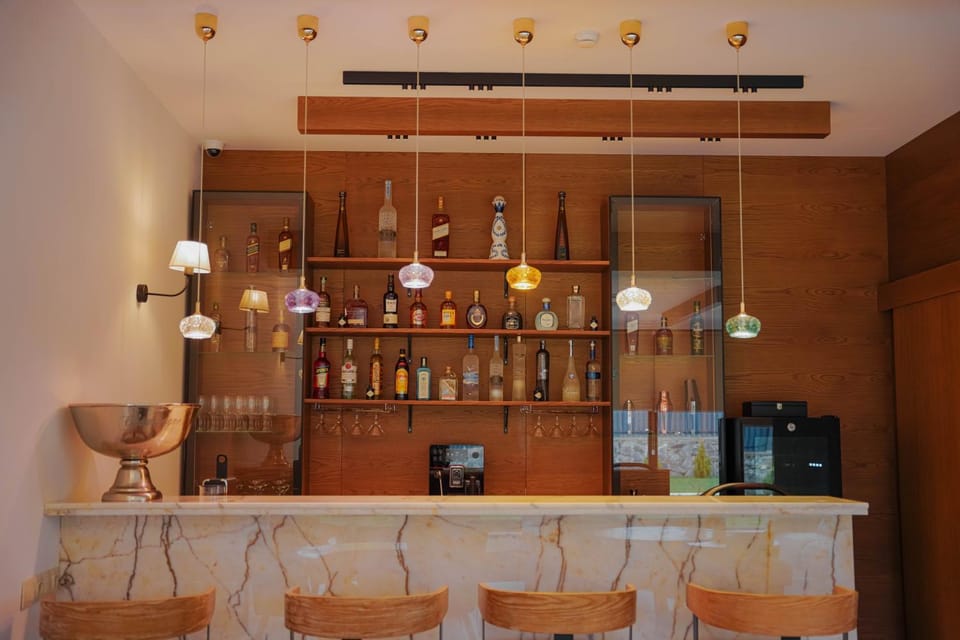 Lounge or bar, Drinks