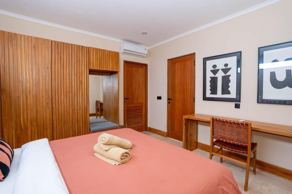 Bed, Photo of the whole room, Bedroom, towels, wardrobe