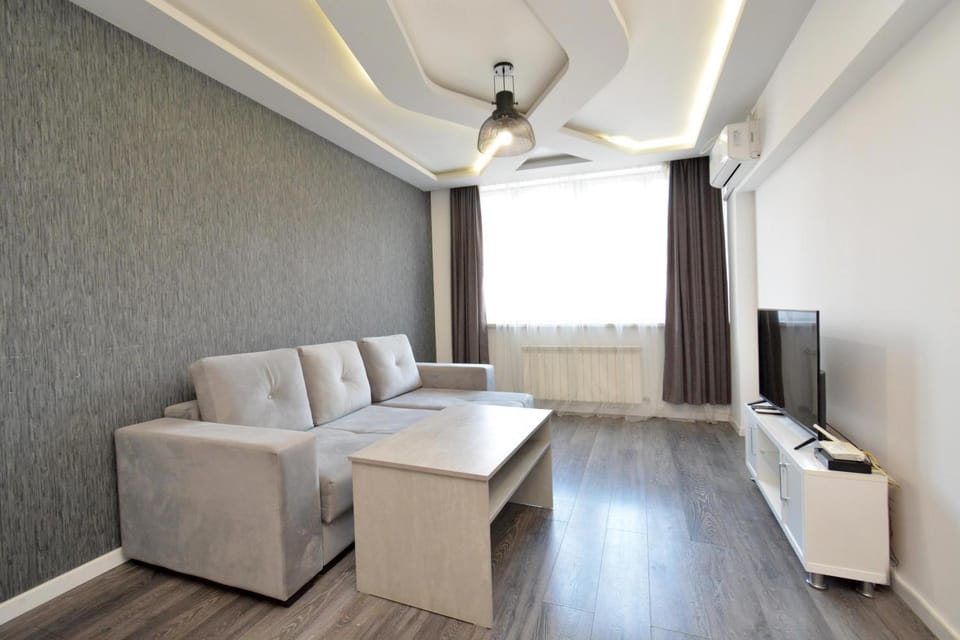 Living room, Photo of the whole room