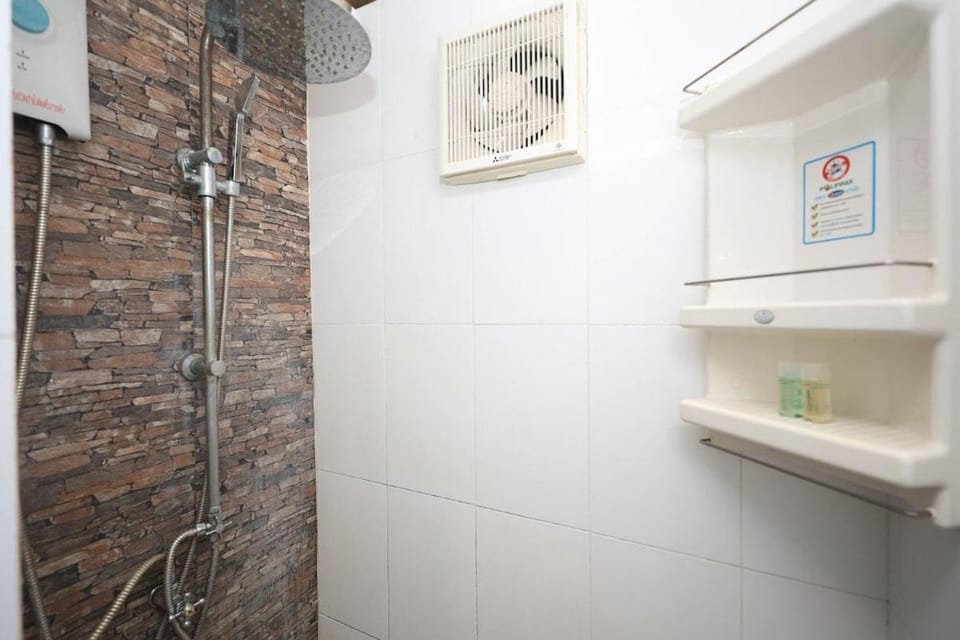 Shower, Bath
