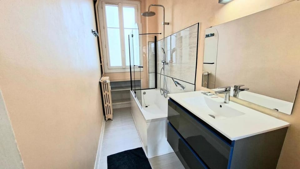 Cozy apartment, close to Gare du Mans Apartment in Le Mans