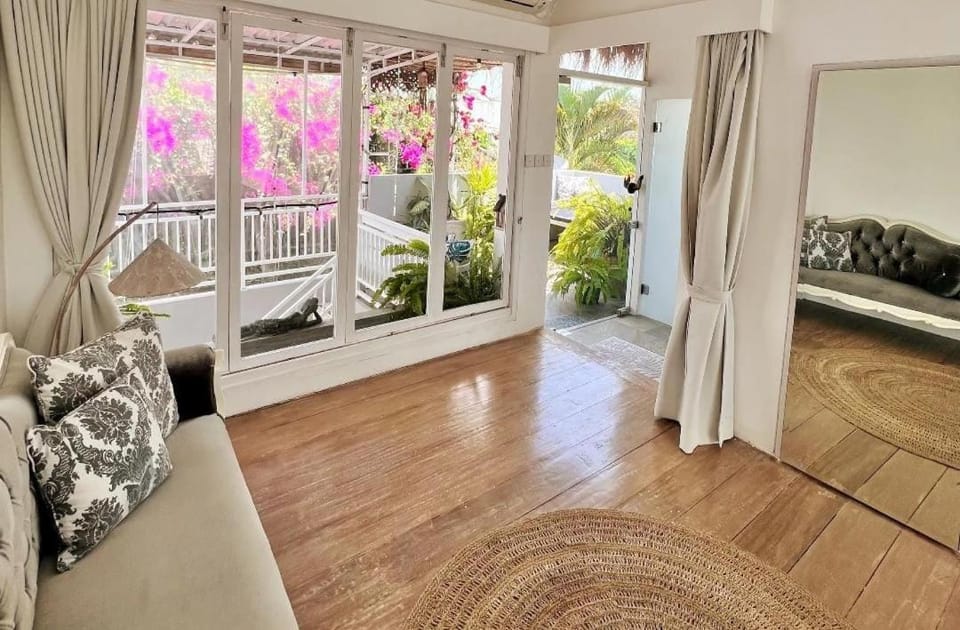 Villa Marabia - Charming Quiet 3BR in Seminyak Villa in North Kuta