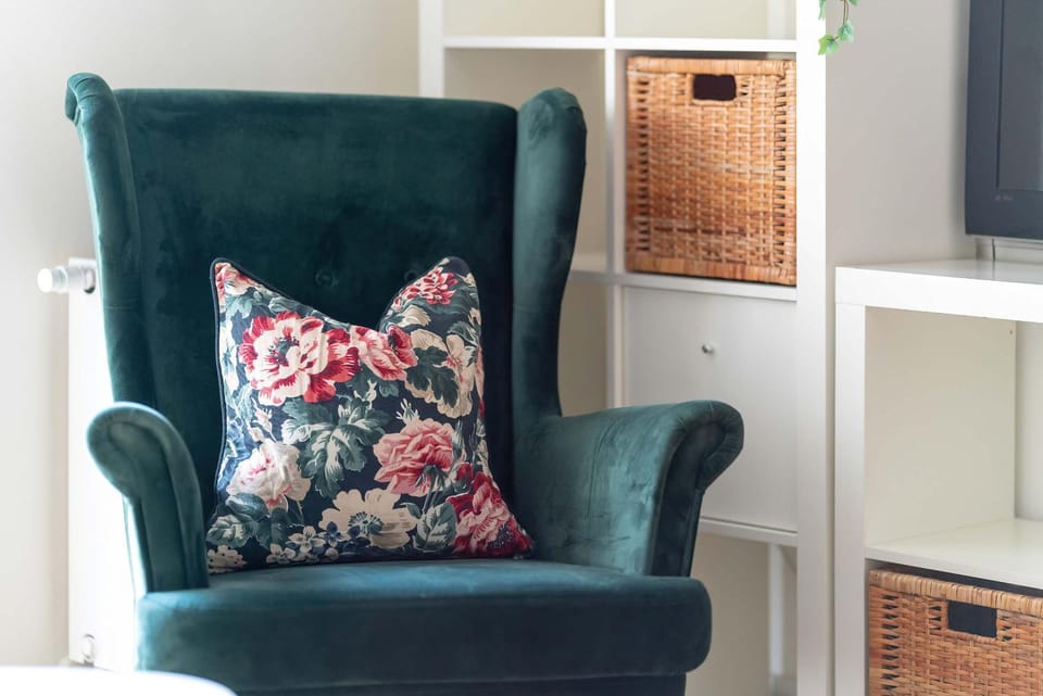 Living room, Seating area, wardrobe