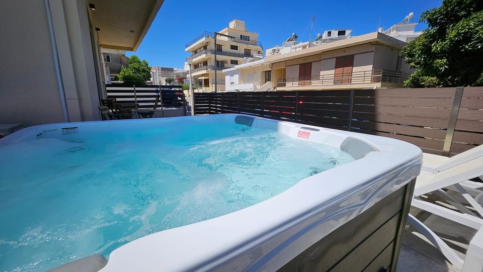Day, Natural landscape, Hot Tub, Pool view