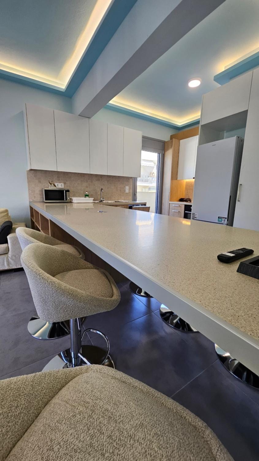 Kitchen or kitchenette, Living room, Seating area