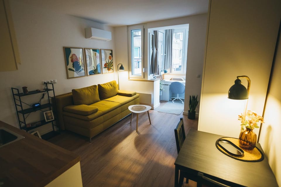 Photo of the whole room, Seating area, Dining area