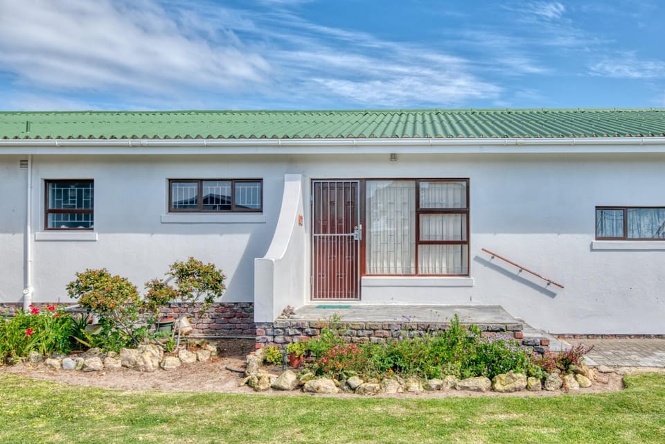 Marlyn 32 House in Western Cape