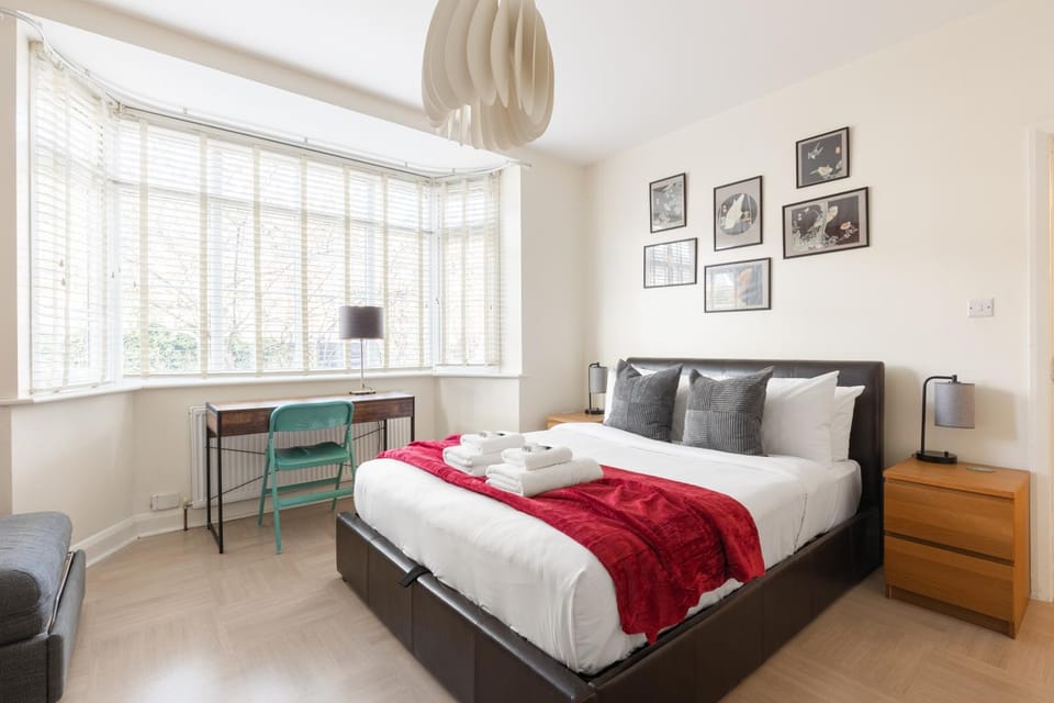 Serene 1BR with Garden in Leafy Finchley Apartment in London