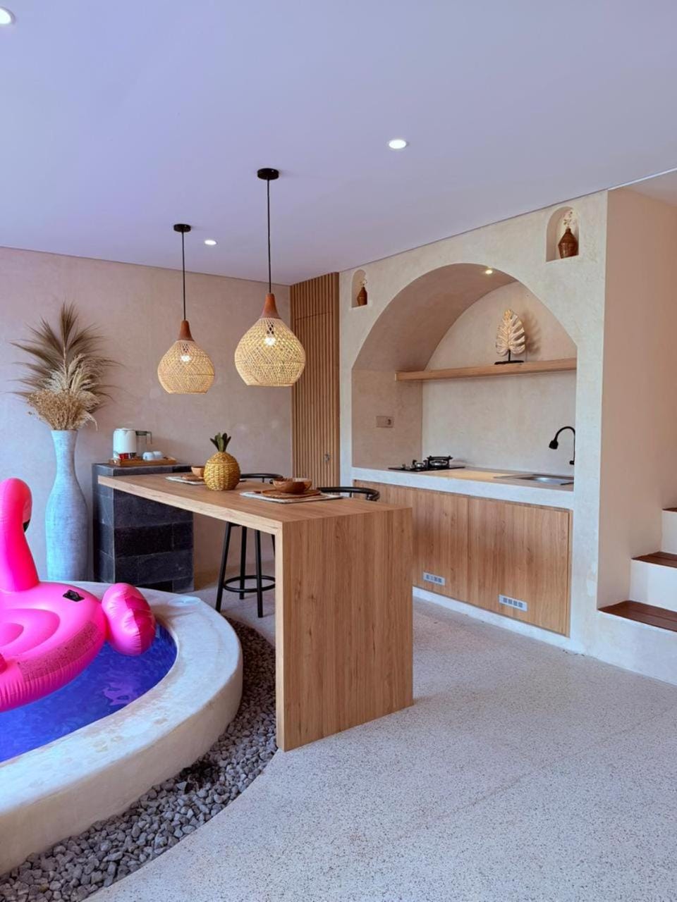 Kitchen or kitchenette, Swimming pool
