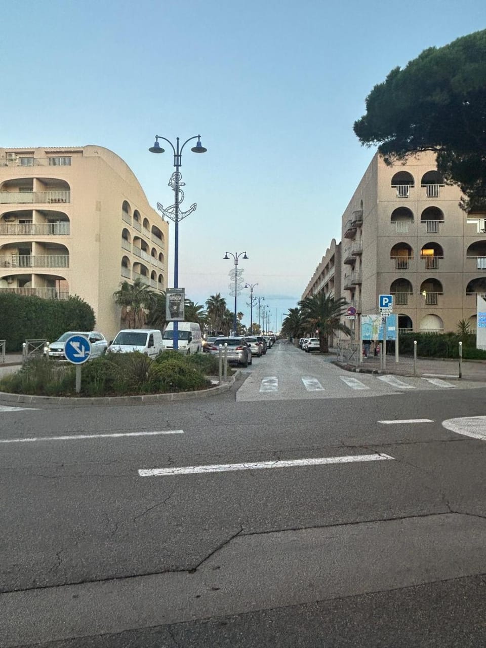 Day, Neighbourhood, Street view, Location, Parking