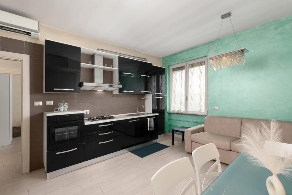 Kitchen or kitchenette, Living room, Dining area, stove