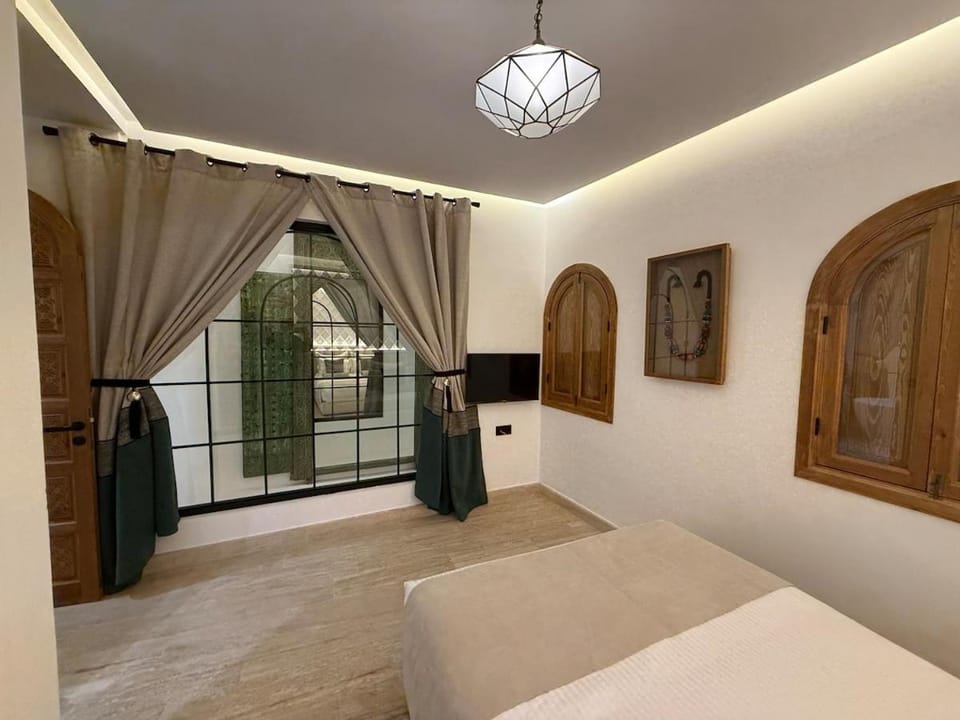 Riad Dar Ninoun, Bassin chauffé & Petits déjeuners House in Marrakesh
