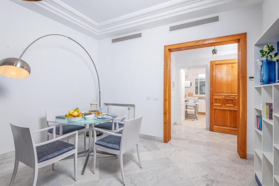 L'Oiseau Bleu Marsa Plage Apartment in Tunis Governorate, Tunisia