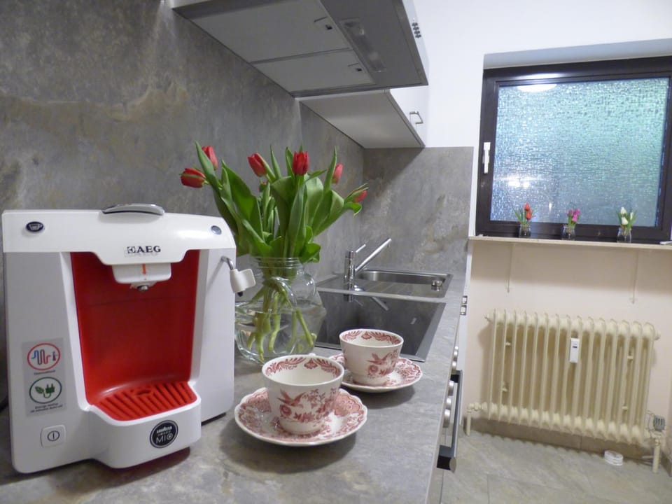 Coffee/tea facilities, Kitchen or kitchenette