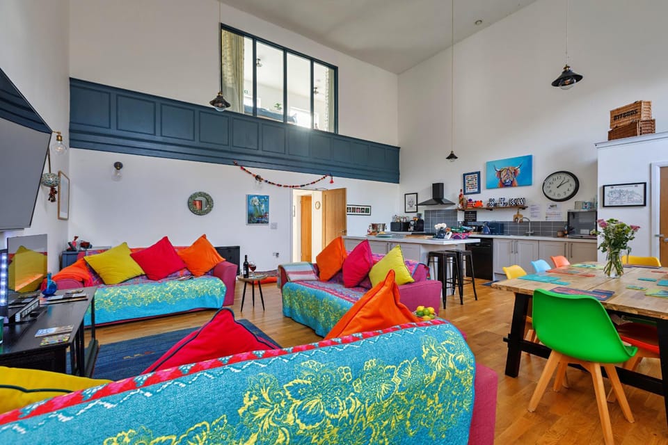 Communal lounge/ TV room, Living room