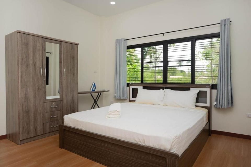 Bed, Bedroom, wardrobe