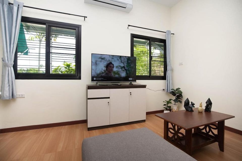 TV and multimedia, Living room, air conditioner