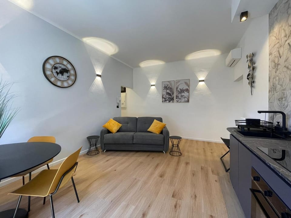 Kitchen or kitchenette, Living room, Dining area