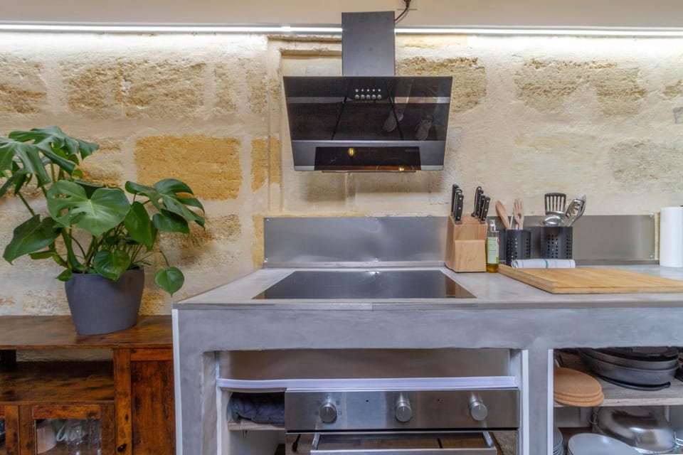 Kitchen or kitchenette, stove