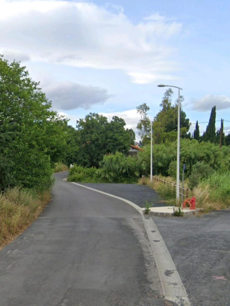 Property building, Neighbourhood