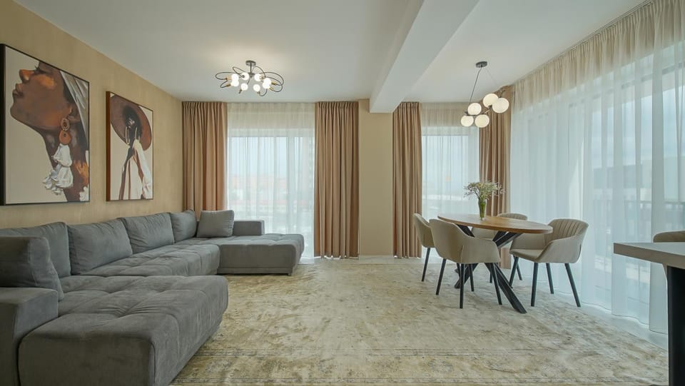 Living room, Seating area, Dining area