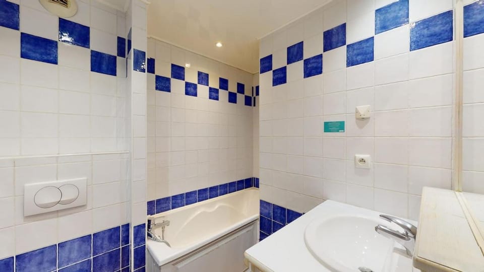 Toilet, Bathroom, Bath, towels