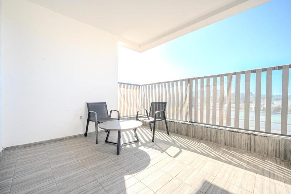 Luxury 5 Rooms Apartment with elevator Apartment in South District