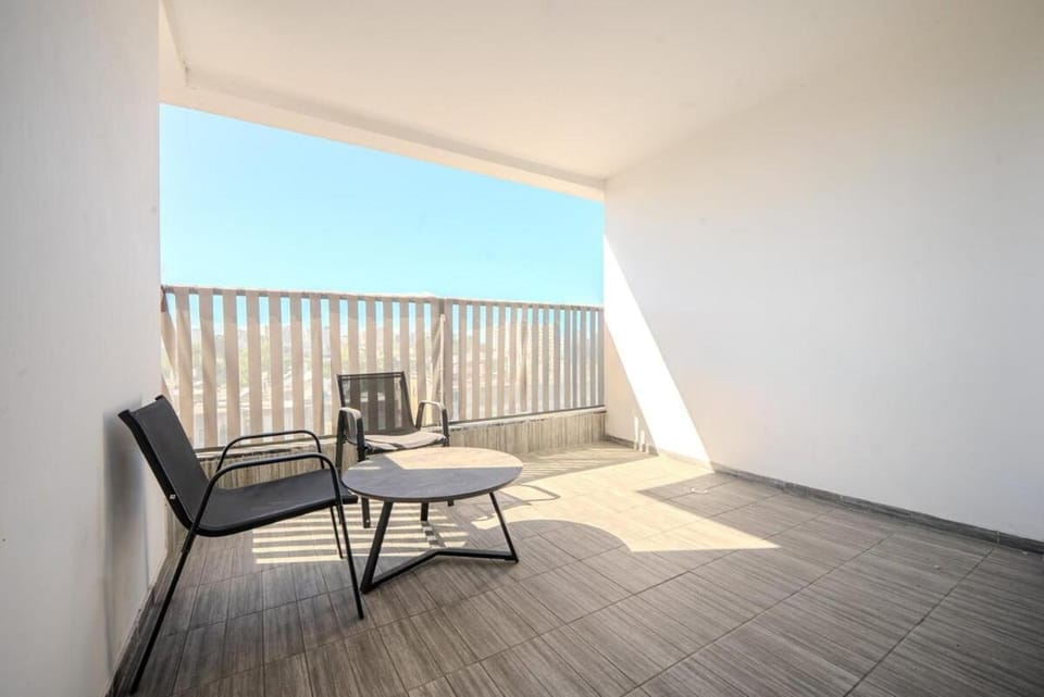 Luxury 5 Rooms Apartment with elevator Apartment in South District