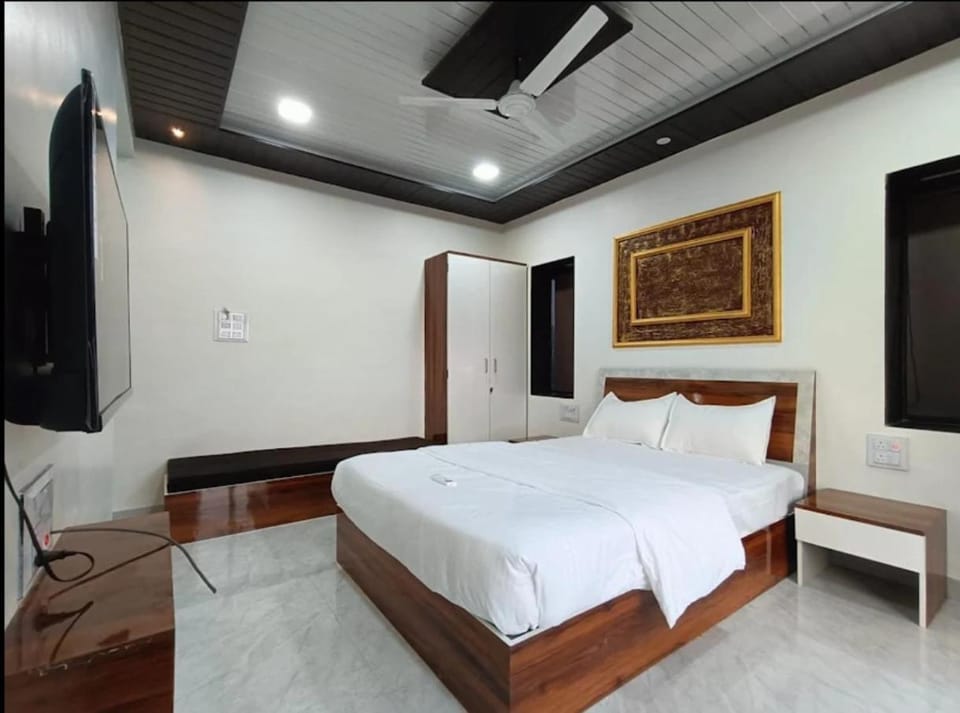 Vrindavan beach resort Hotel in Maharashtra
