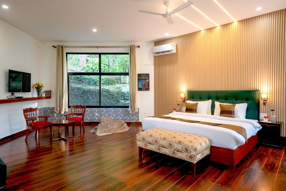 Bed, Photo of the whole room, Bedroom, air conditioner