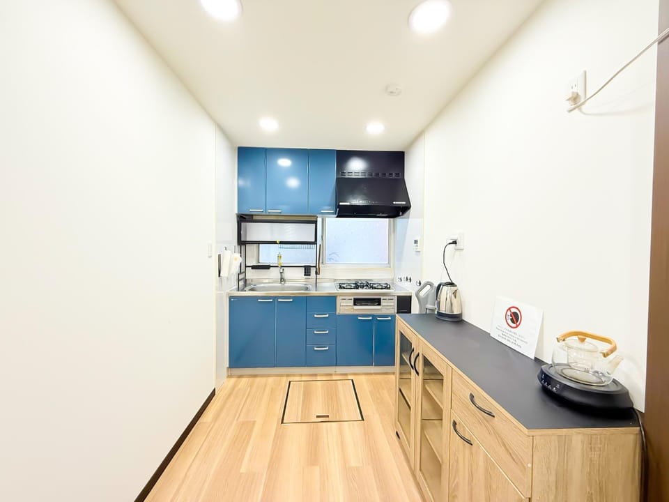 Kitchen or kitchenette, Kitchen or kitchenette, stove