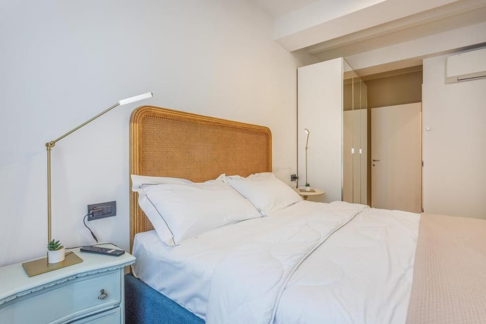 Bed, Photo of the whole room, Bedroom, wardrobe