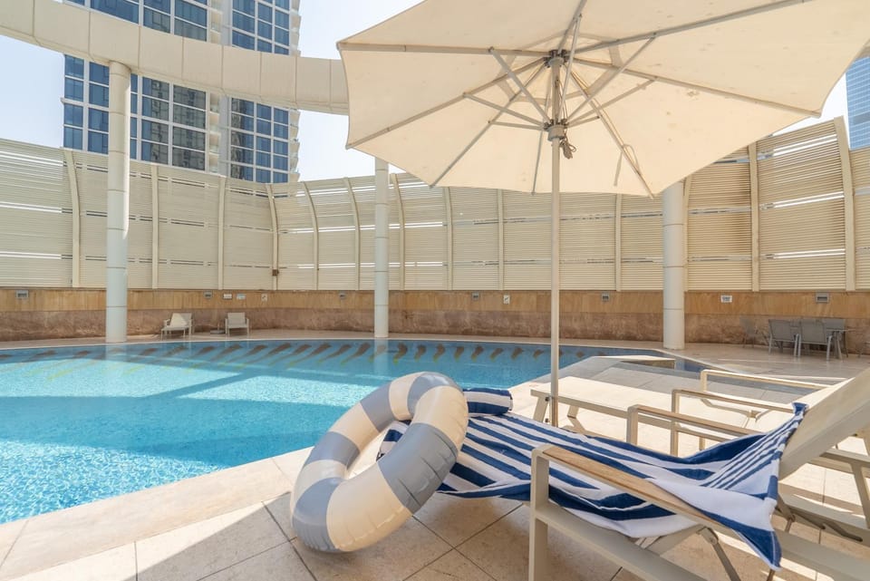 Day, Pool view, Swimming pool, sunbed