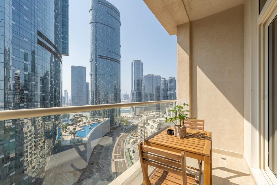 Property building, Day, View (from property/room), Balcony/Terrace, City view