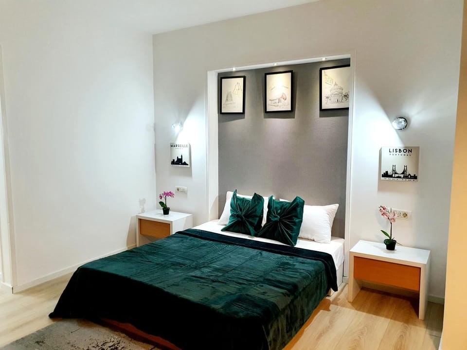 Sky Studio Apartment in Bucharest