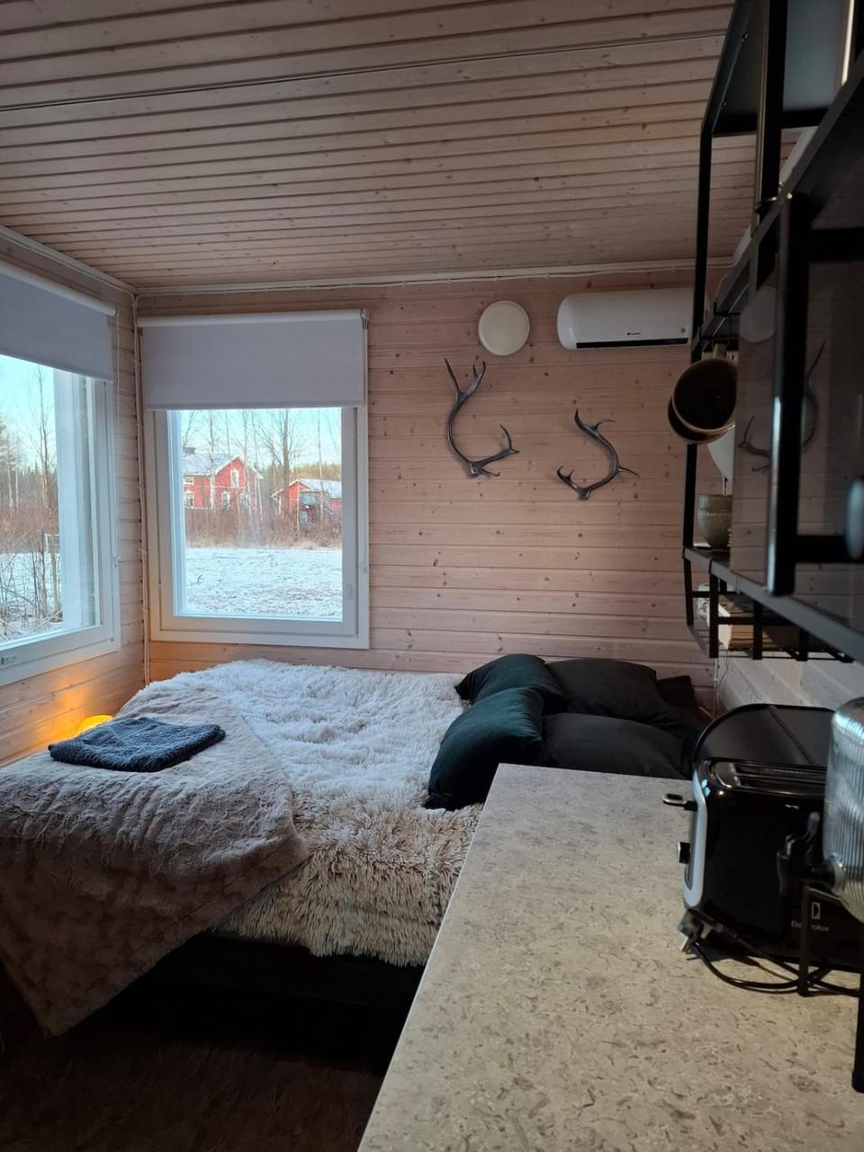 Onnela Homestay Sauna Cottage Chalet in Rovaniemi
