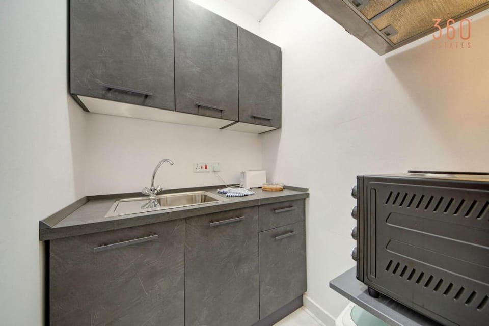 Fully equipped Studio in Msida with Wifi & AC by 360 Estates Apartment in Malta