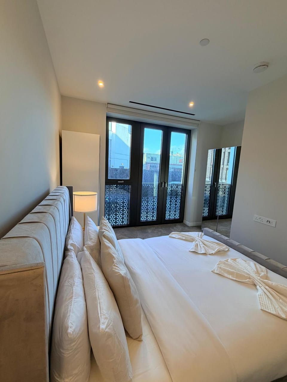 Cozy and Luxury Two Bedroom in Chelsea Apartment in London