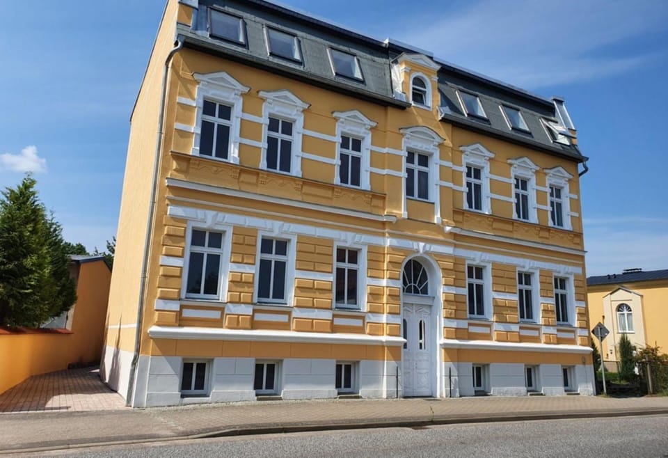 Alt-Berliner Schwanenhof Ferienwohnung DG links Apartment in Lychen