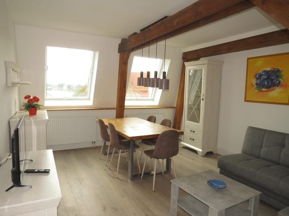 Alt-Berliner Schwanenhof Ferienwohnung DG rechts Apartment in Lychen