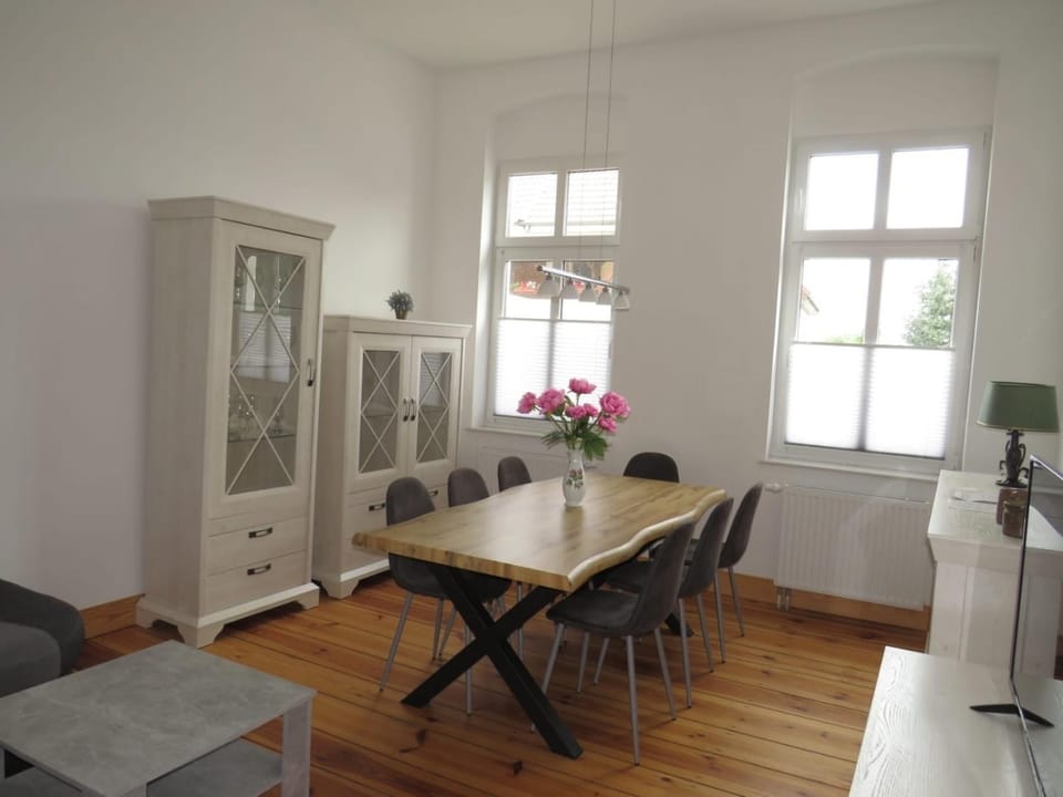 Alt-Berliner Schwanenhof Ferienwohnung EG links Apartment in Lychen