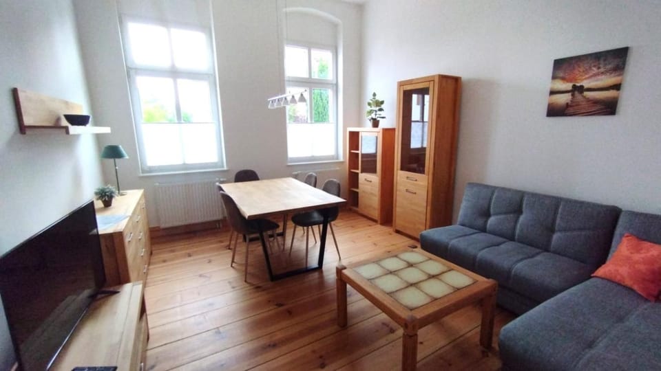 Alt-Berliner Schwanenhof Ferienwohnung EG rechts Apartment in Lychen