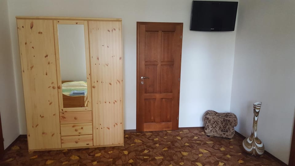 TV and multimedia, Living room, wardrobe