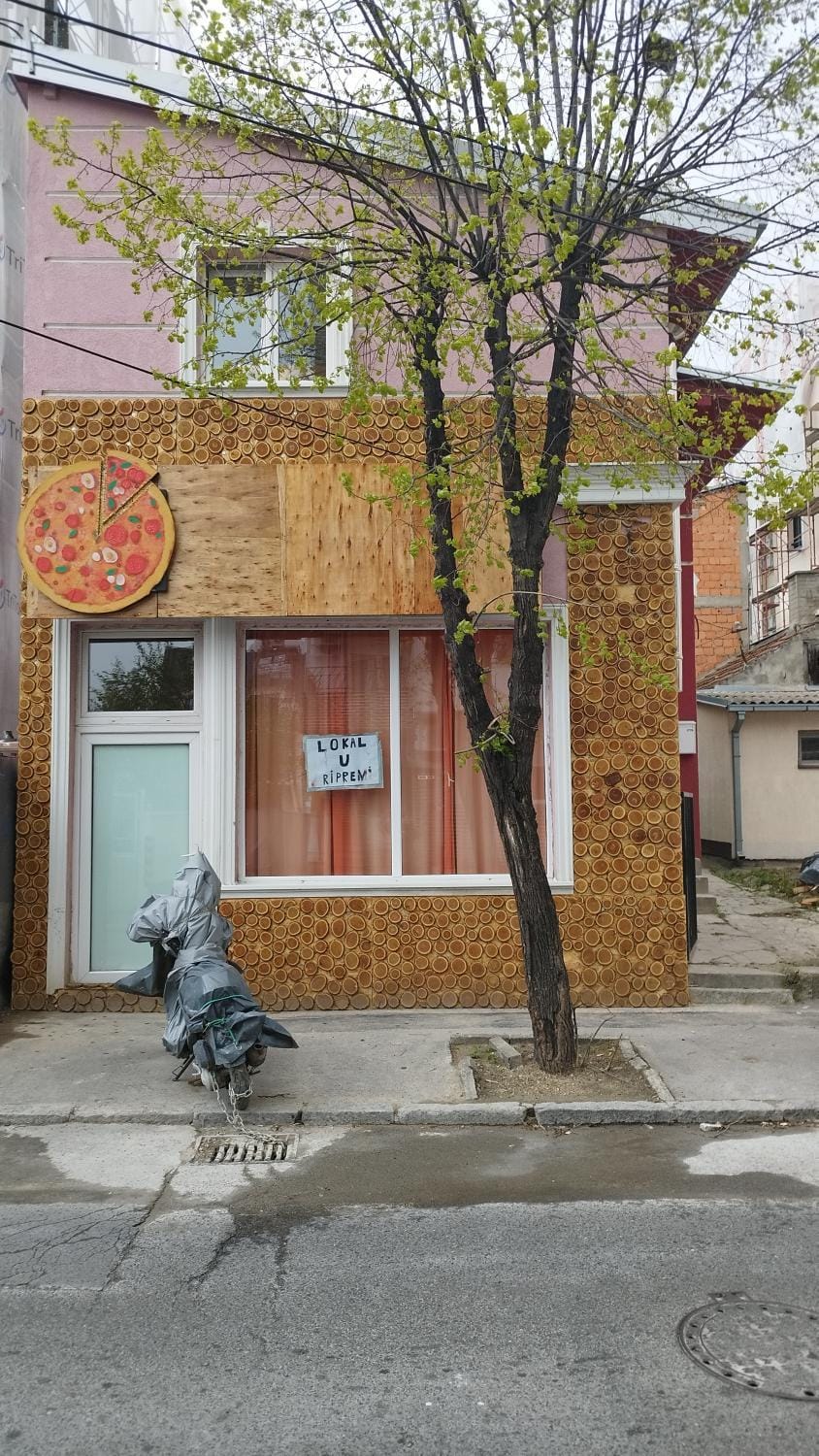 Small Apartment private bathroom ,strong internet Apartment in Belgrade