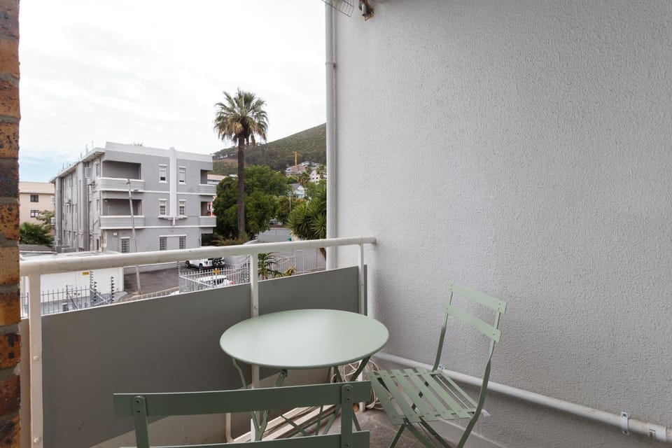 Bevendale 103 Apartment in Sea Point