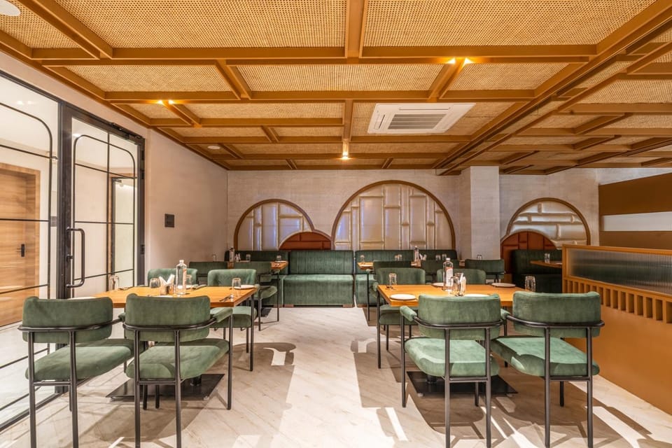 Restaurant/places to eat, Seating area
