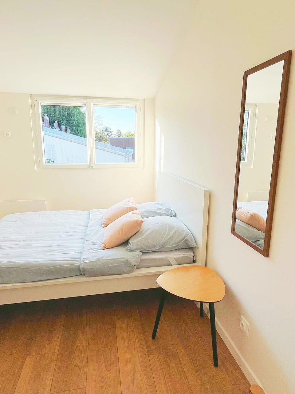 Gare 8 min pied -Disney et Paris 15 min - Mezzanine Apartment in Île-de-France