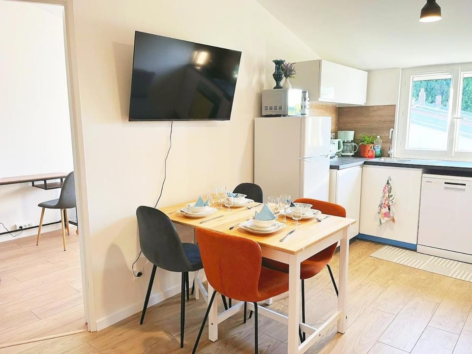 Gare 8 min pied -Disney et Paris 15 min - Mezzanine Apartment in Île-de-France