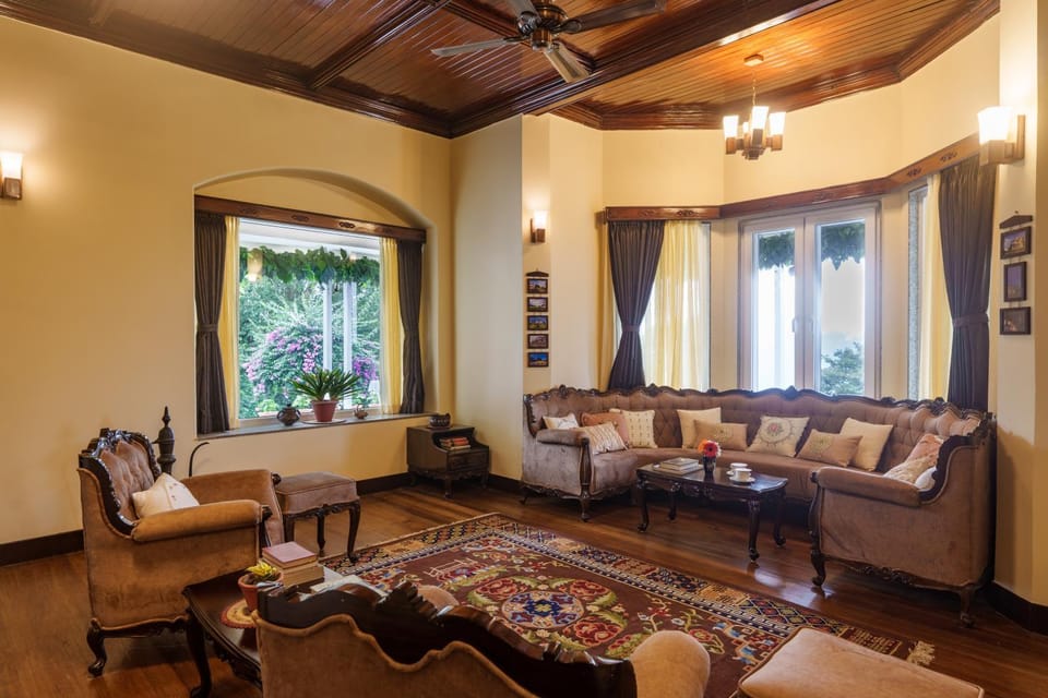 Living room, Seating area