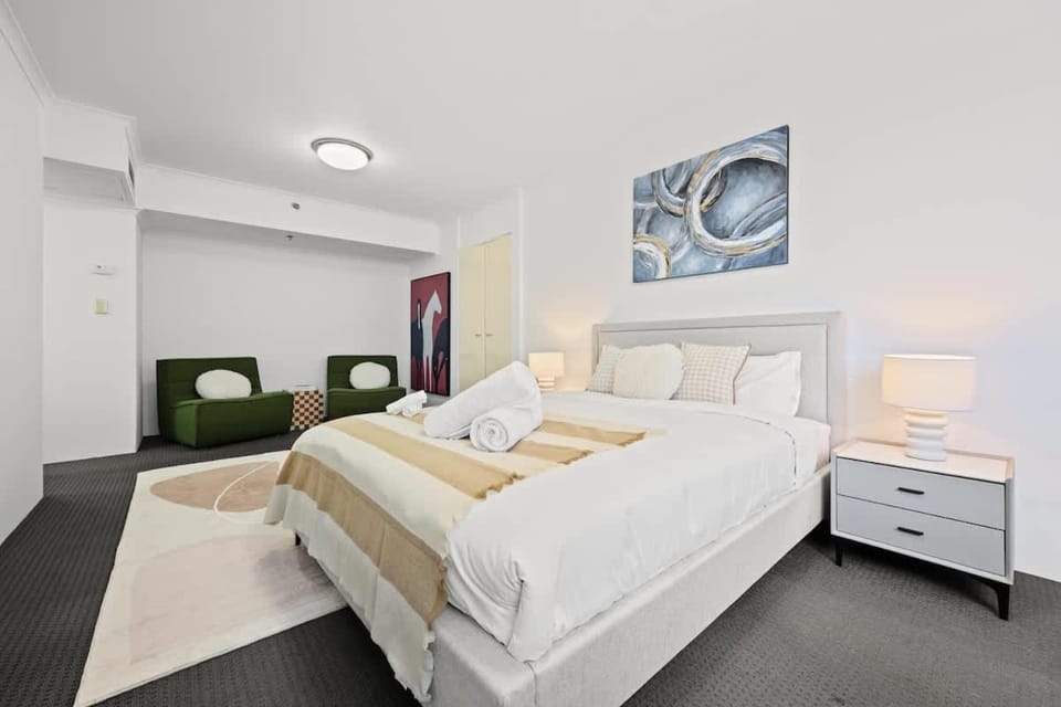 The Relaxation CBD w Parking Desk Gym Pool House in Surry Hills